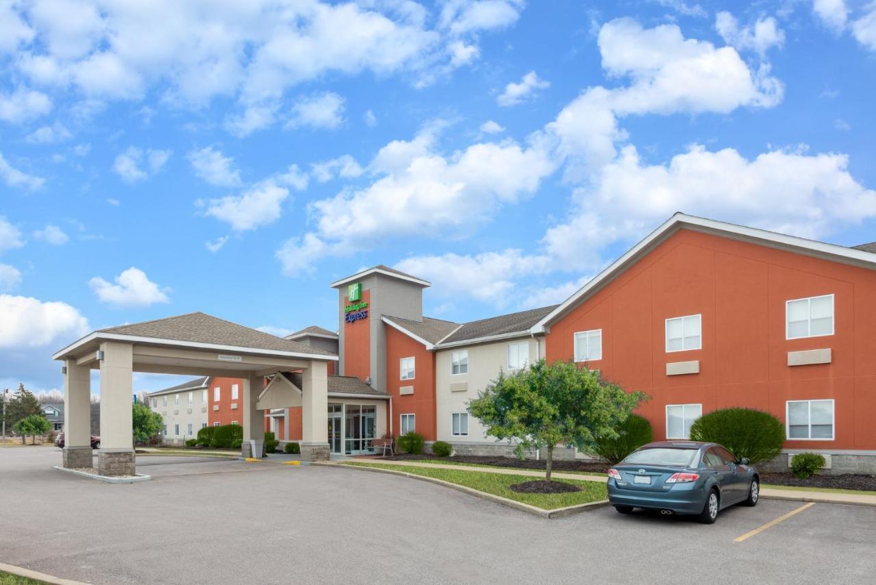Holiday Inn Express Vermilion By Ihg Exterior foto
