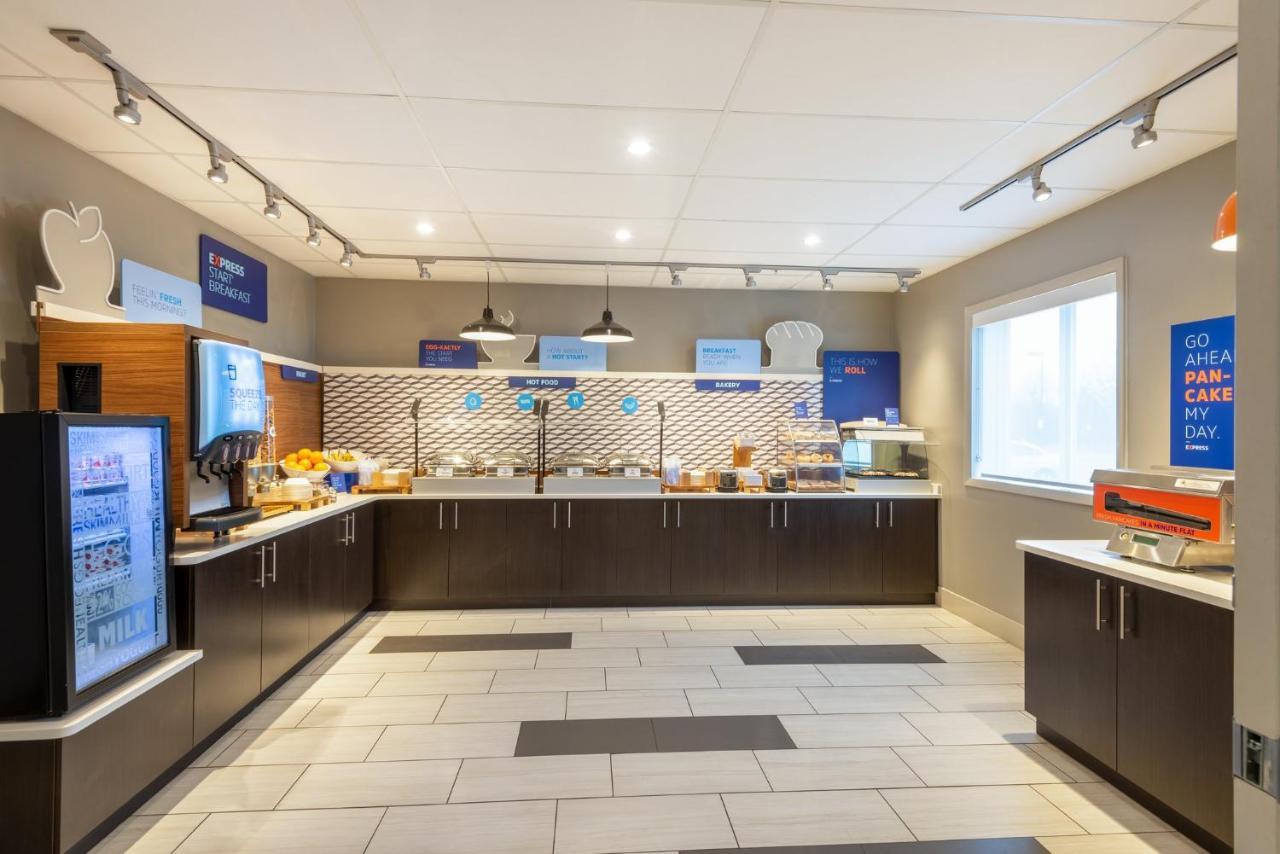Holiday Inn Express Vermilion By Ihg Exterior foto
