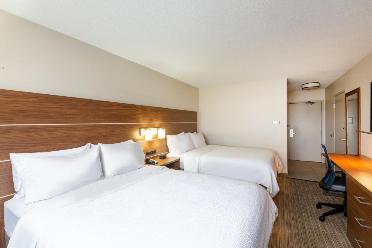 Holiday Inn Express Vermilion By Ihg Exterior foto